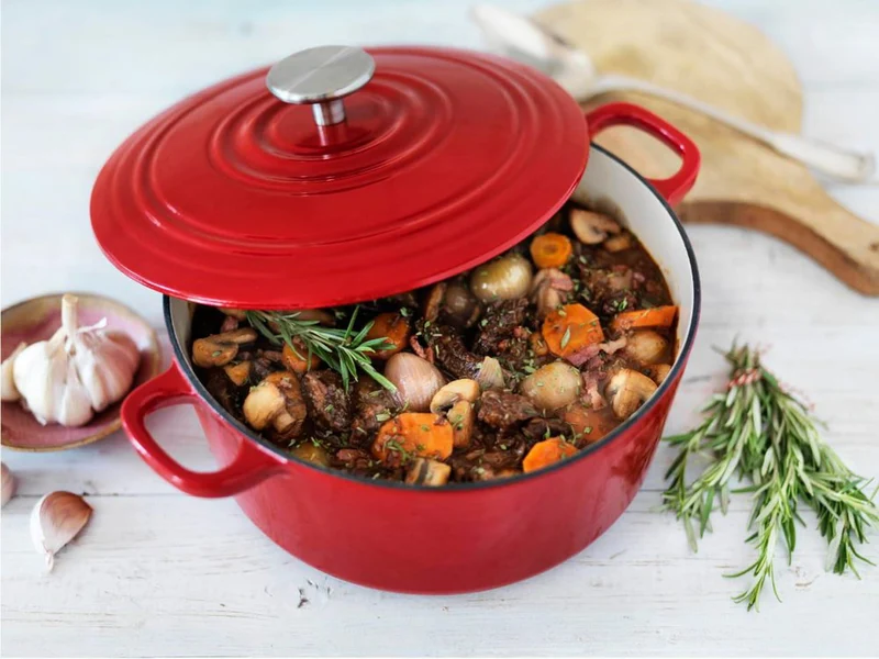BK Bräter Bourgogne Chili Red Gusseisen ø 28 cm / 6,7 Liter - emaillierte Antihaftbeschichtung