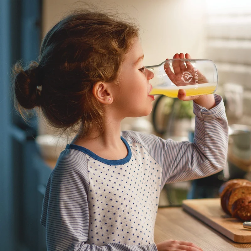 Trinkflasche NUTRI-GOLD aus Borosilikat-Glas mit Schutzhülle (BPA-frei)