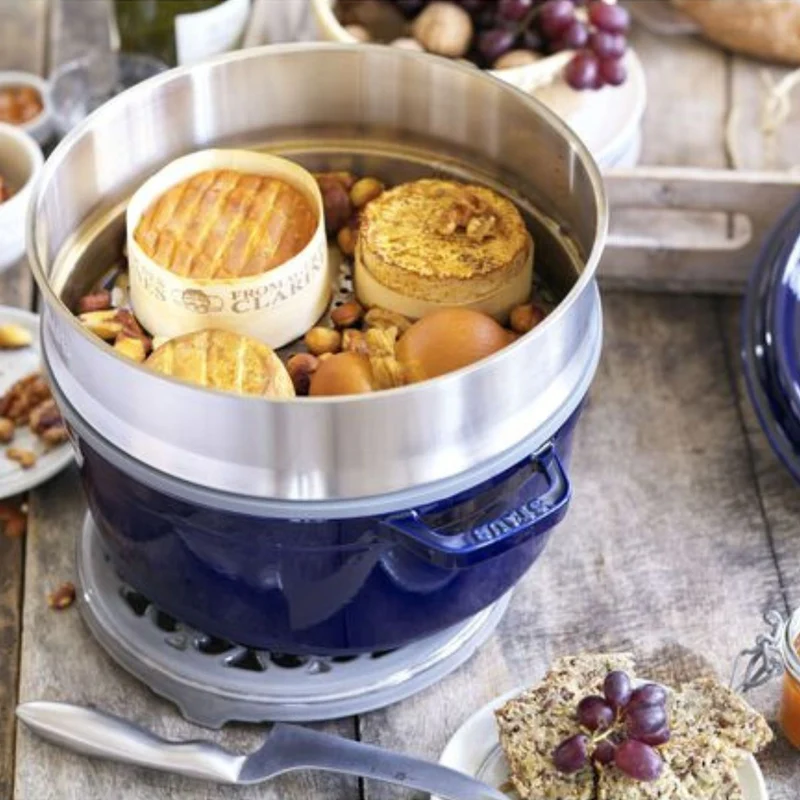Cocotte de hierro fundido con vaporera de inox Staub