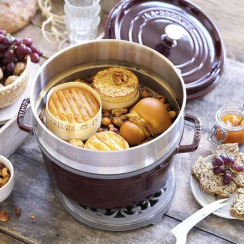 Cocotte de hierro fundido con vaporera de inox Staub
