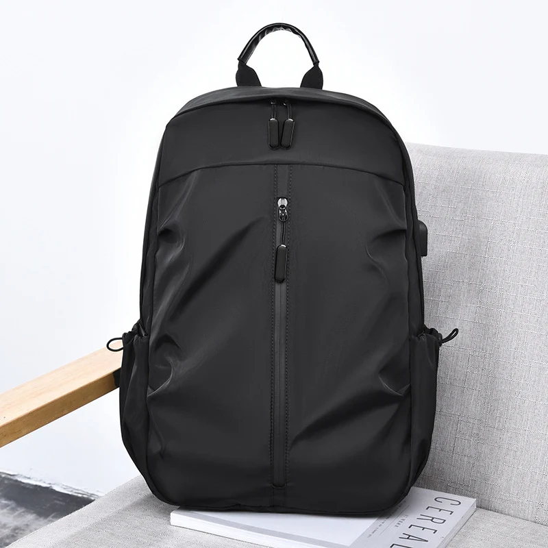 Technologiefreundlicher Slim Rucksack Karnz
