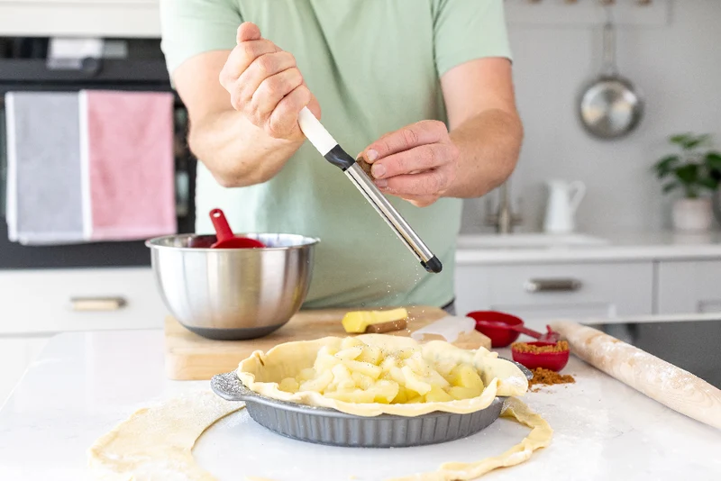 KitchenAid Reibe Feine Classic Porzellanweiß Kunststoff/Edelstahl 29cm - Raspel