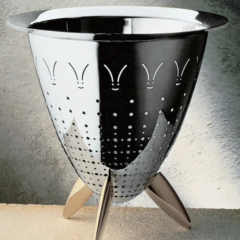 Escurridor en acero inoxidable Max Le Chinois Philippe Starck Alessi