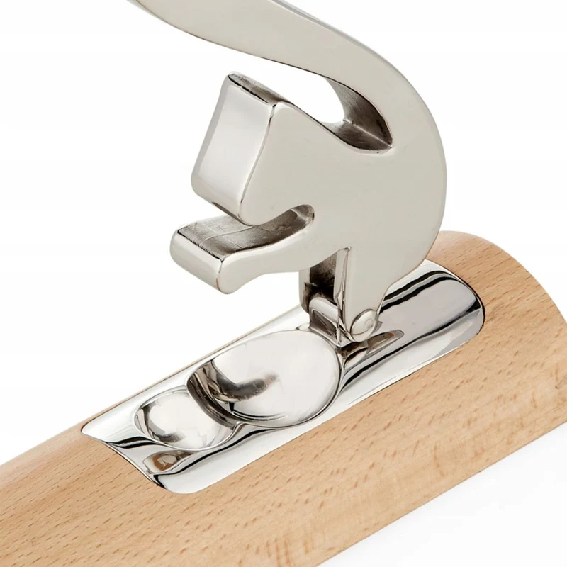 Cascanueces Scoiattolo de acero con base de madera Alessi