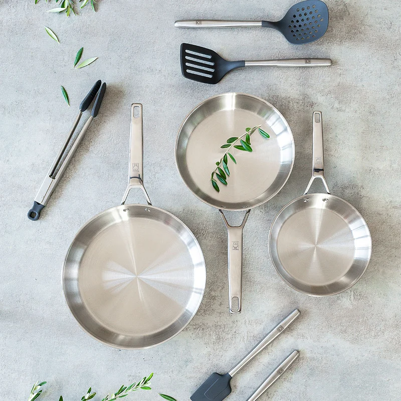 Set de 5 utensilios con bote Signature Bra