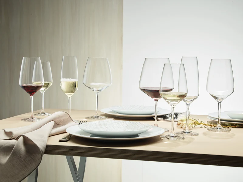 Schott Zwiesel Weinglas-Set (Sektgläser, Weißweingläser & Rotweingläser) Tulip 18-teilig