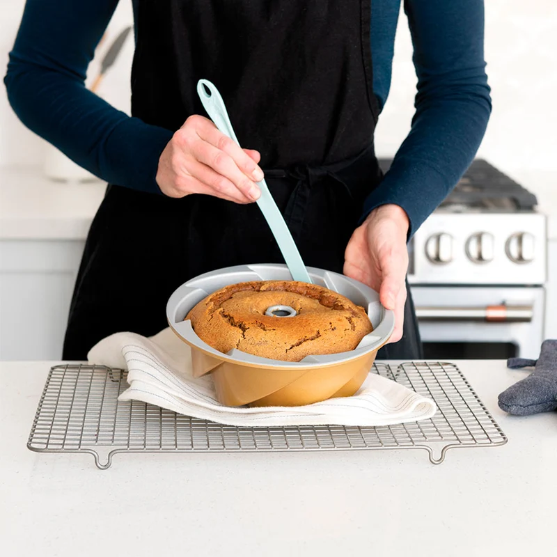 Set para desmoldar y servir Nordic Ware: hoja para desmoldar, para glasear y cortar