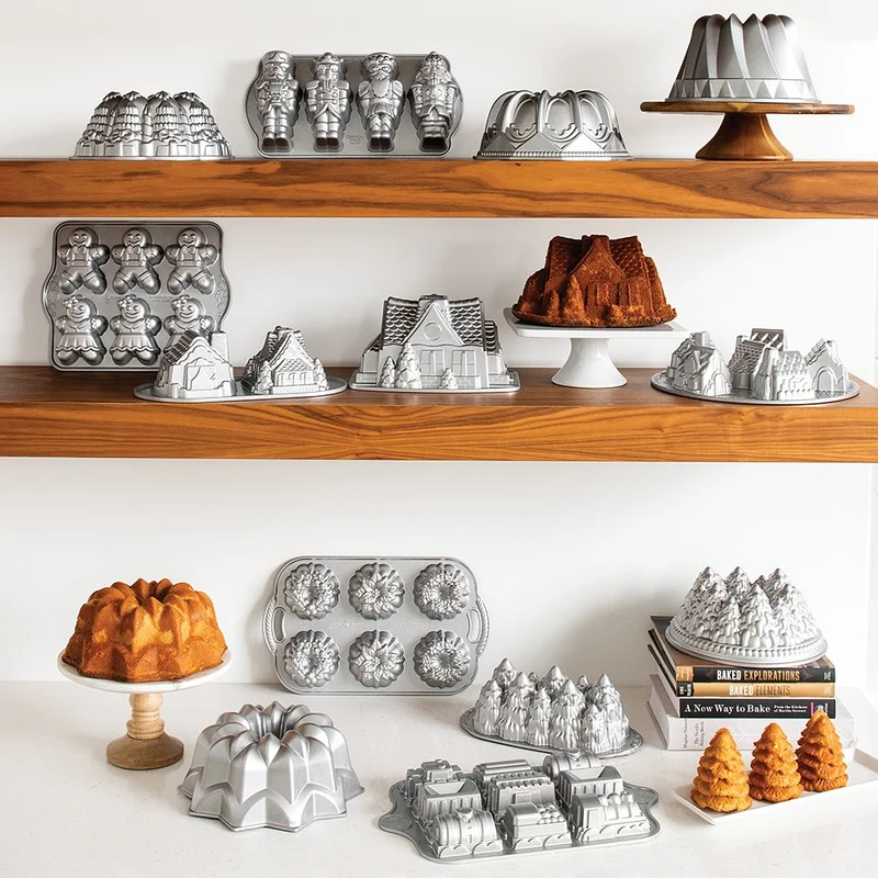 Molde Gingerbread House Duet Nordic Ware