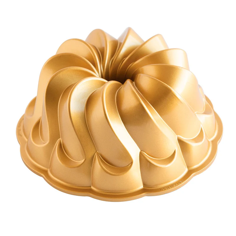Molde Pirouette dorado Bundt Nordic Ware
