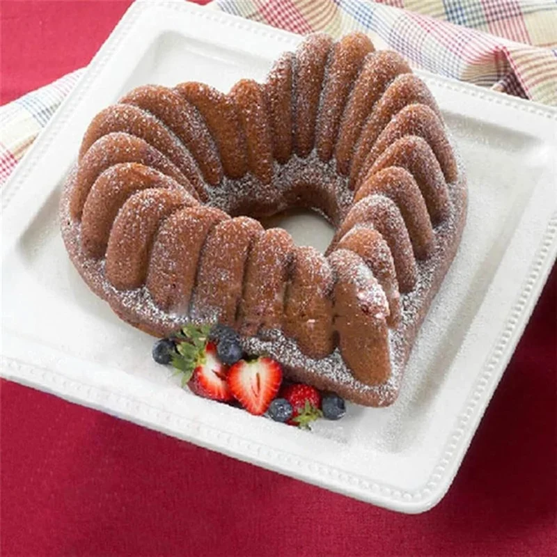 Molde corazón Elegant Heart Bundt Nordic Ware