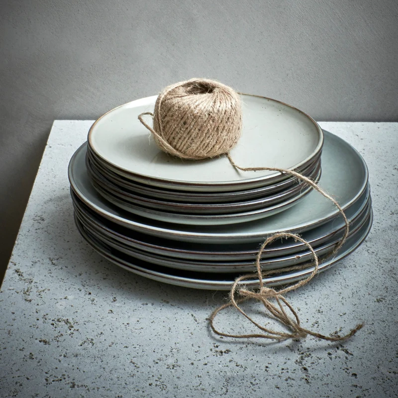 ONA Geschirrset Freckles Grün 12-teilig / 4 Personen - 4 Dinner-Teller, 4 Frühstücksteller und 4 Schalen