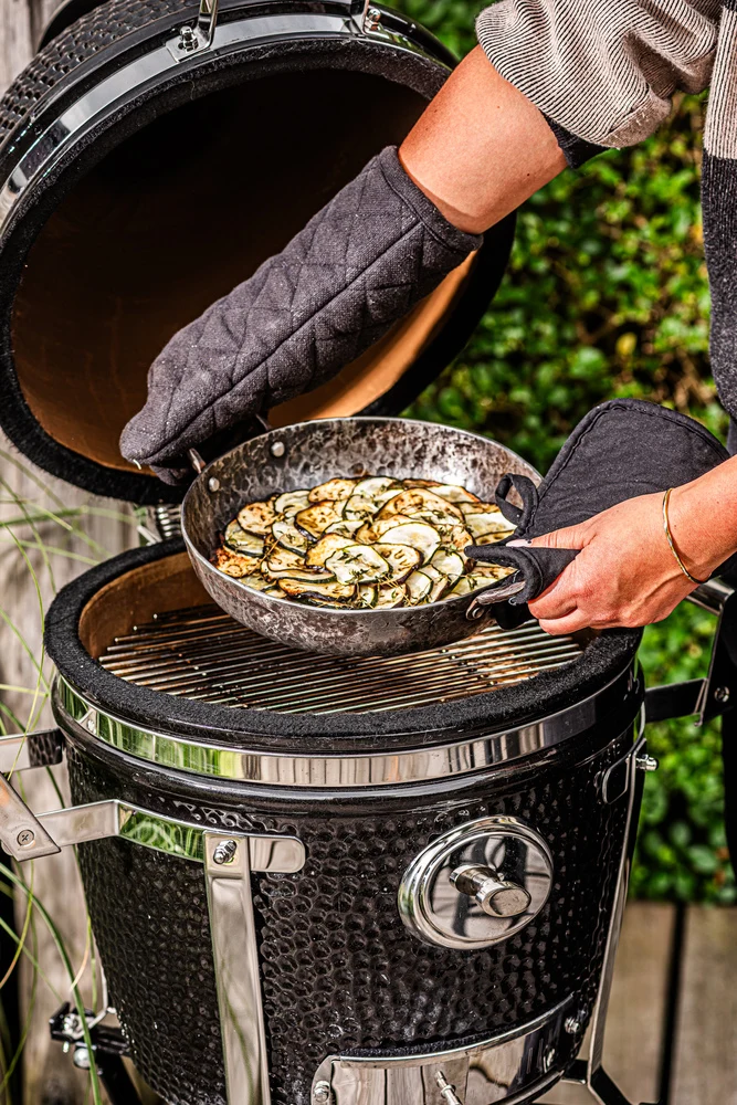 Forged Bratpfanne Carbonstahl mit zwei Griffen Ø 28 cm – geeignet für alle Wärmequellen – geeignet für BBQ