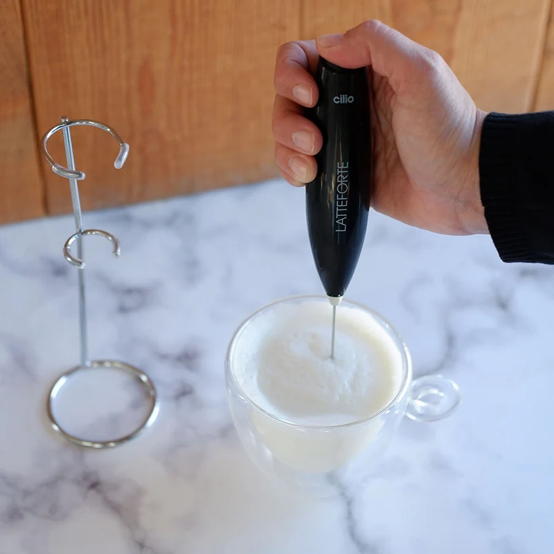 Batidor espumador para leche Cilio (con soporte)