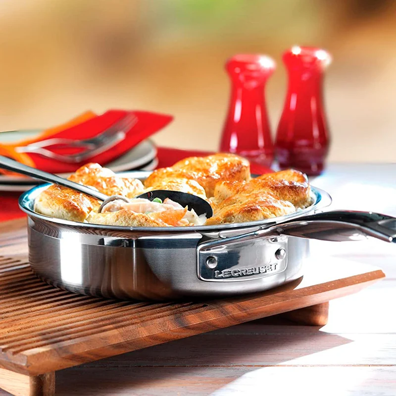 Sauté inox con accesorio para huevos poché de Le Creuset