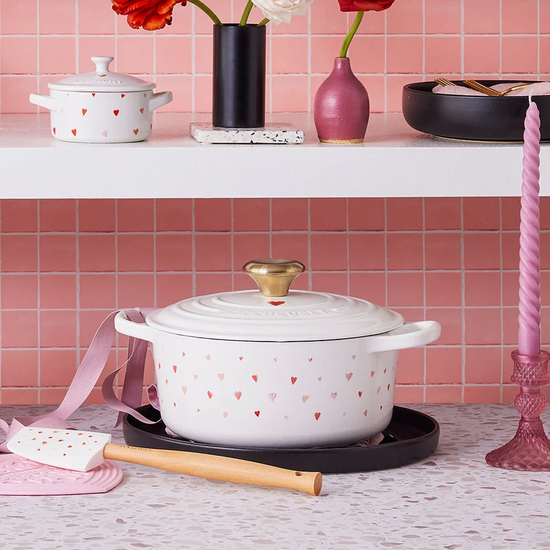 Cocotte redonda con corazones Le Creuset