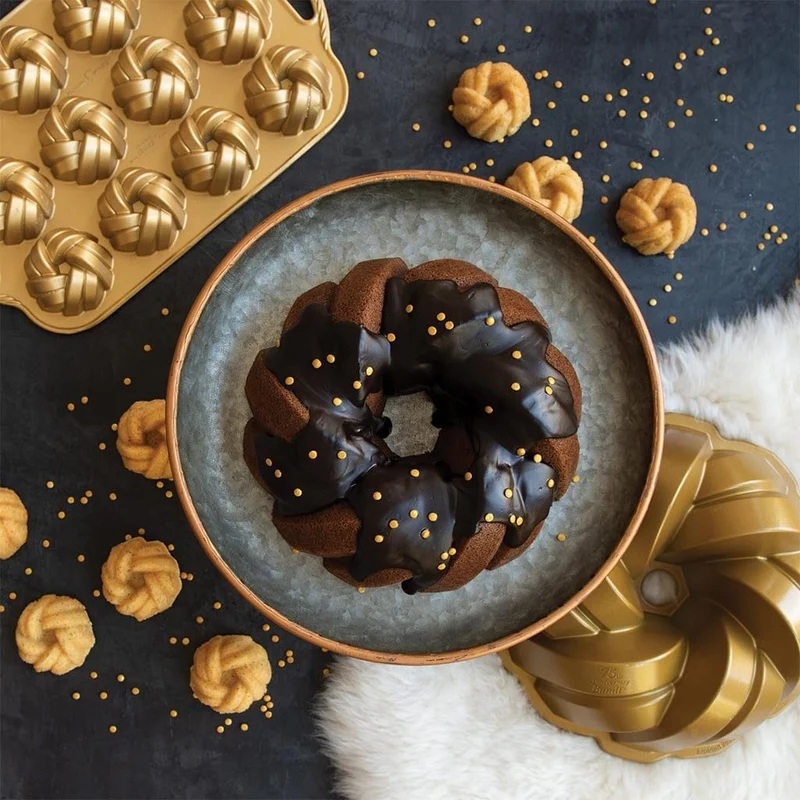 Molde Braided Bundt Pan Nordic Ware 75º Aniversario