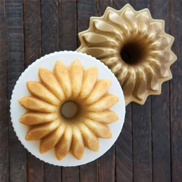 Molde de aluminio Lotus Bundt Nordic Ware