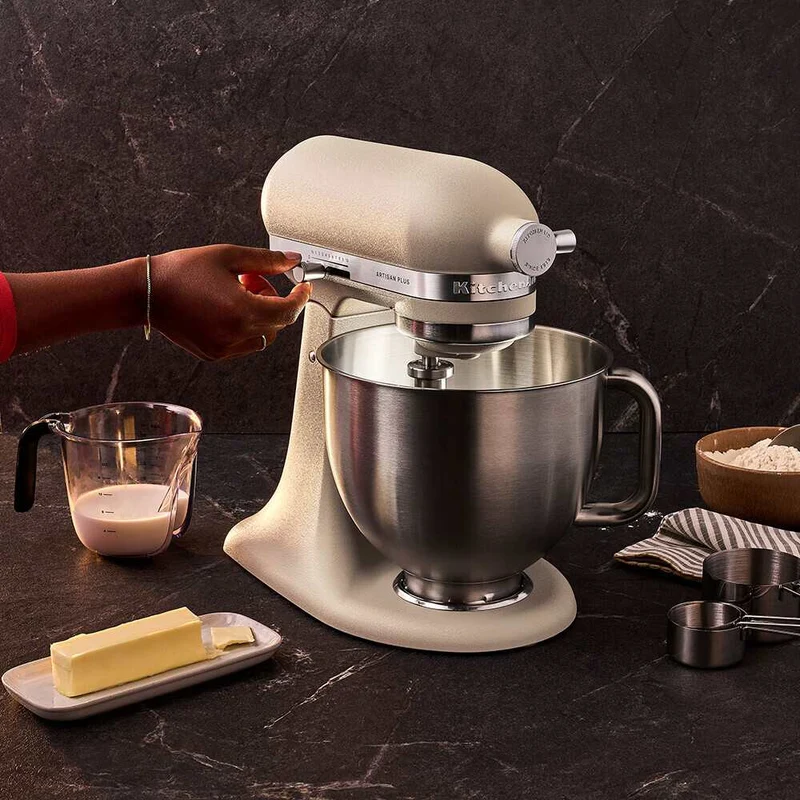 KitchenAid 4,7 L 5KSM50 Artisan Plus Küchenmaschine Breadlover mit Messerschmidt Getreidemühlenvorsatz + Brotbackschüssel