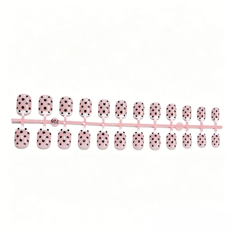 Trendy Polka Dot Press-On Nagelset Karnz