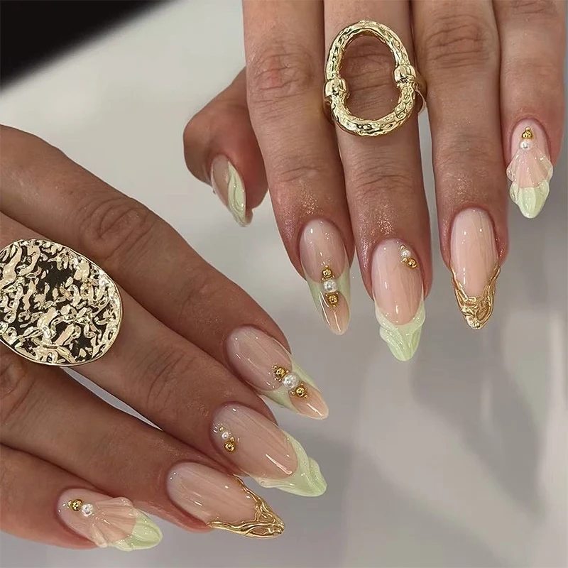 Stylisches Press-On Nail Set Karnz