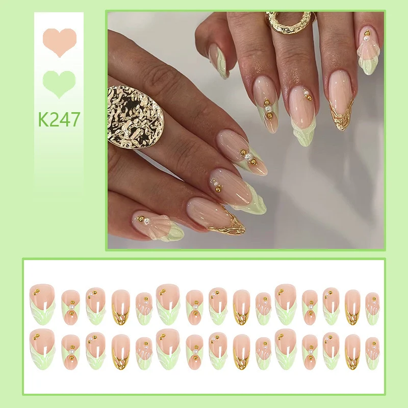 Stylisches Press-On Nail Set Karnz
