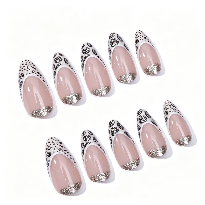 Glamouröse Stiletto Nagelkunst Karnz
