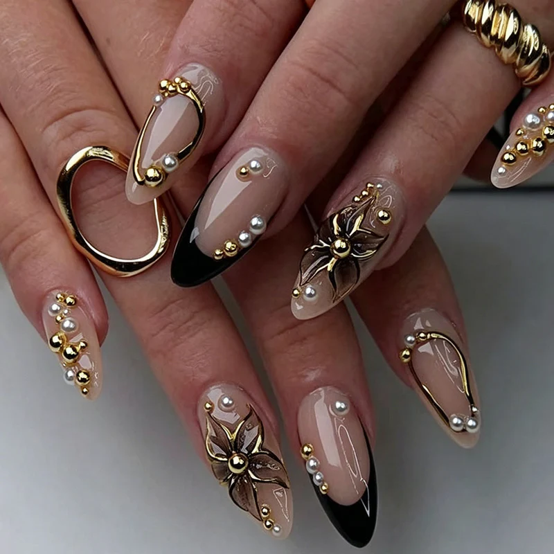 Glamourös 3D Blumen Nageldesign Karnz