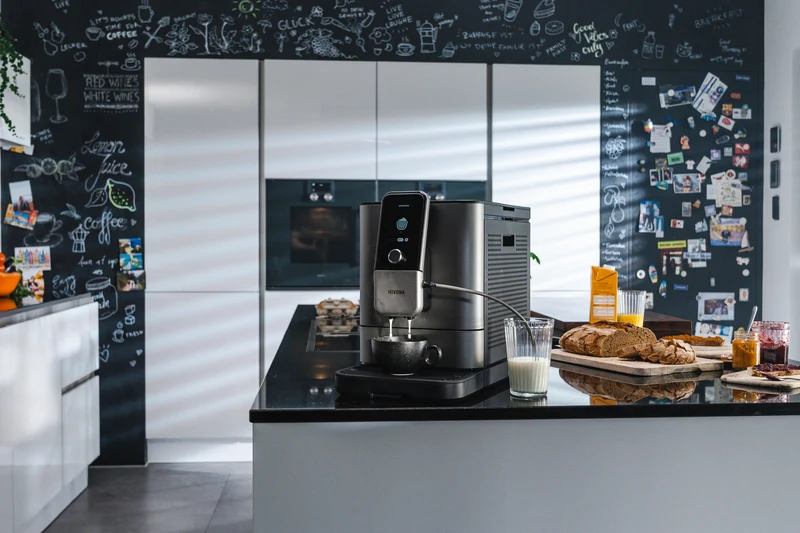 Nivona Kaffeevollautomat Nivo 8103 Titan + Starterpaket im Wert von 49 €