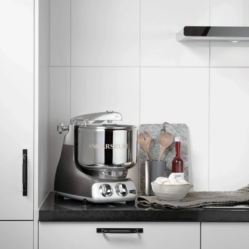 Ankarsrum Assistent Original 6230 - Black Chrome Hochglanz Metallic incl. Ice Creme Maker