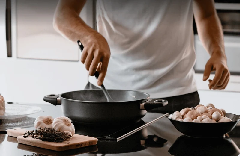 Gastrolux Guß Hochrandpfanne BiotanPlus mit Induktionsboden