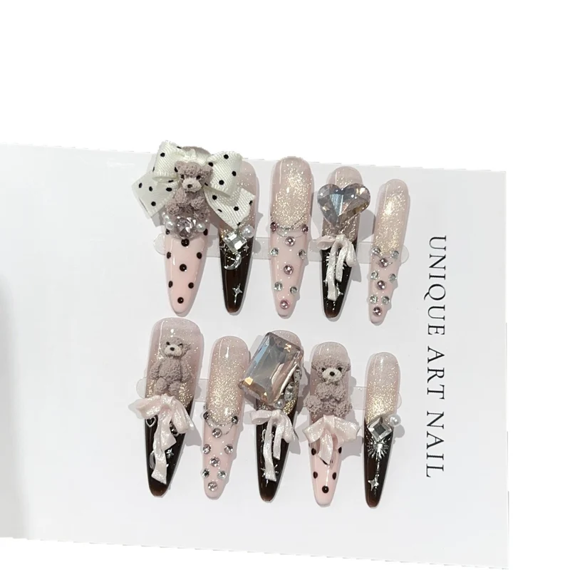 Themen Bären-inspiriertes Press-On Nagelkunstset