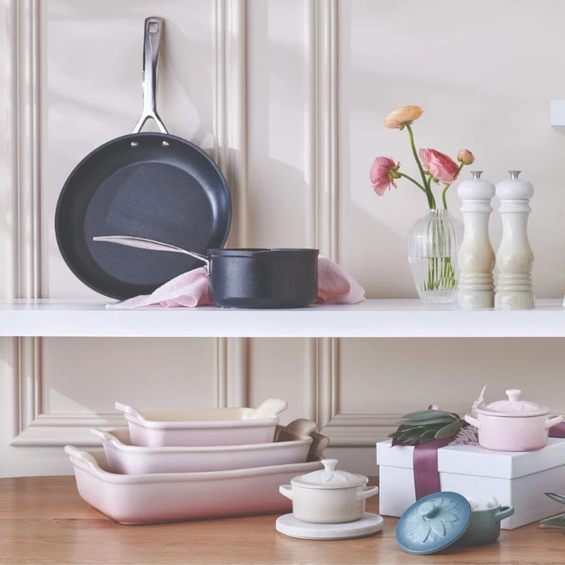 LeCreuset - Rechteckige Auflaufform Shell Pink 26x19cm 2,1l