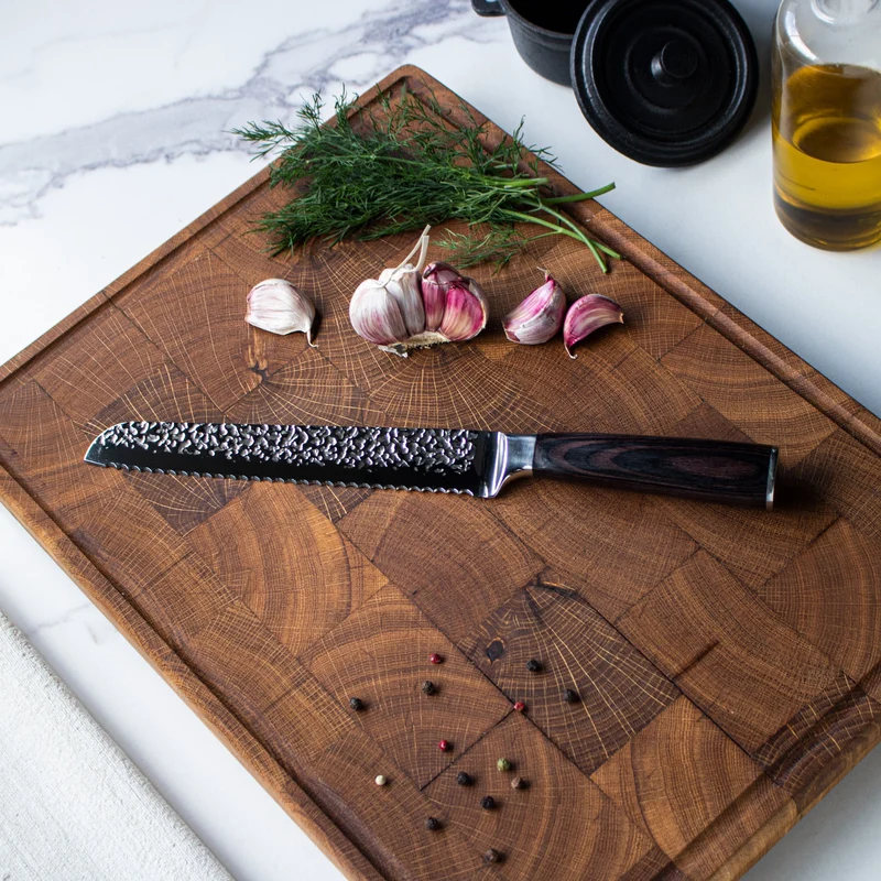 Shinrai Knives - Brotmesser aus gehämmertem Edelstahl 20 cm