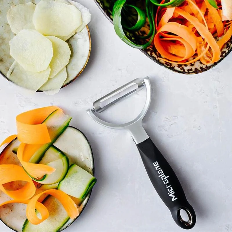 Microplane - Professioneller Schäler Y-Modell Smooth - Schwarz
