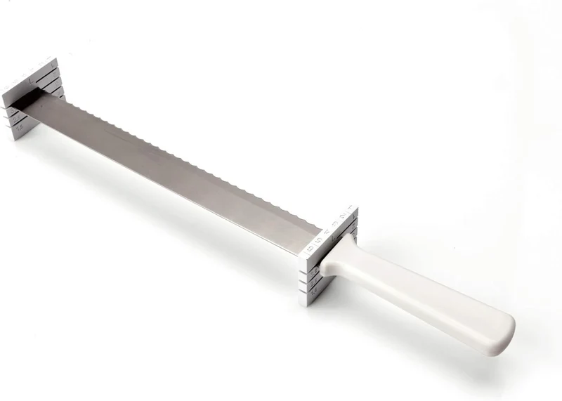 Das geniale Tortenmesser mit Distanzhaltern