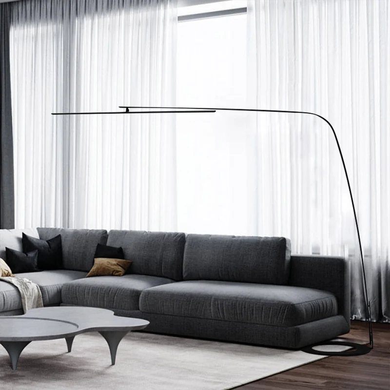 Geformte LED Stehlampe mit einstellbarer Helligkeit
