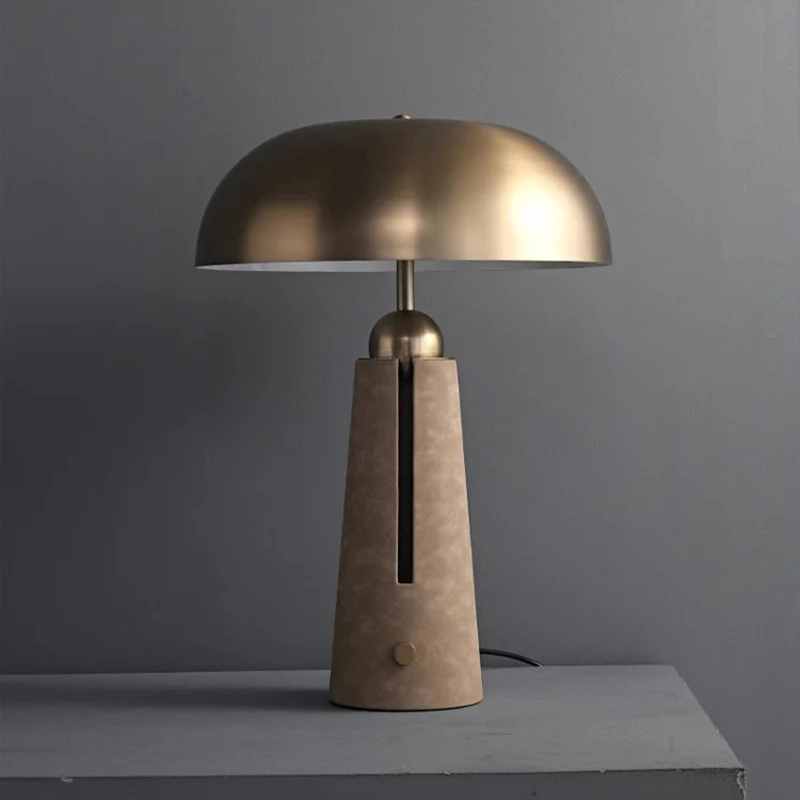 Zeitgenössische Tischlampe mit einzigartigem geometrischen Design