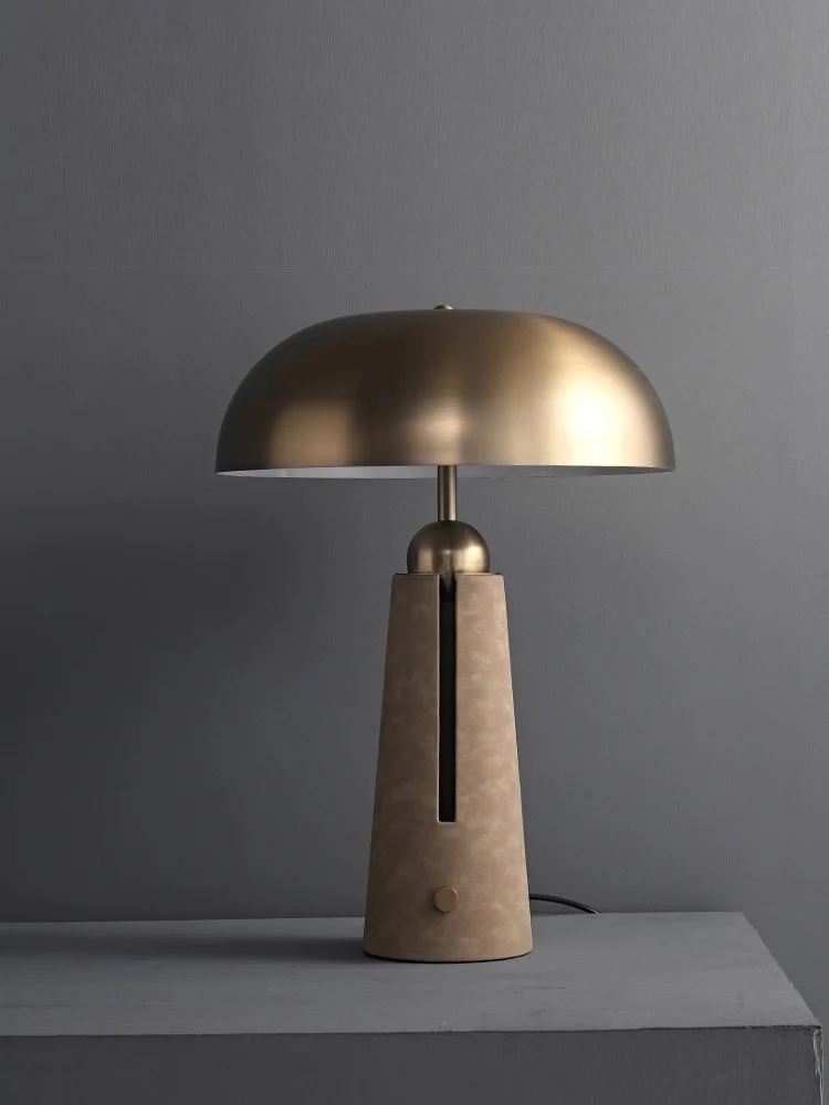 Zeitgenössische Tischlampe mit einzigartigem geometrischen Design