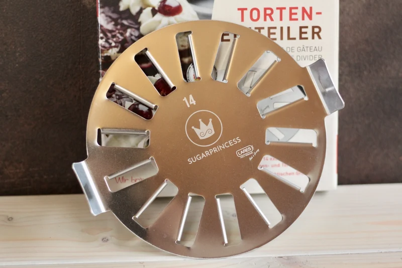 Yushkas Torteneinteiler im handlichen Format