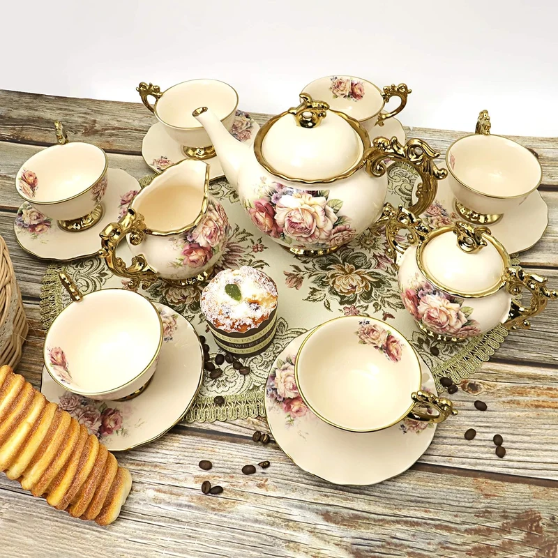 Wunderschönes Tee-Set, 15-teilig in Beige-Gold