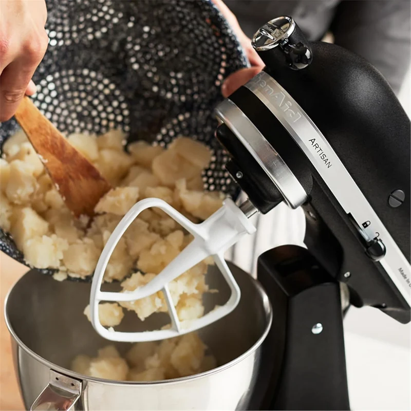 Yushkas Lieblings-Küchenmaschine! Kitchenaid Artisan mit 2 Schüsseln und Zubehör aus Edelstahl, 4.8 l