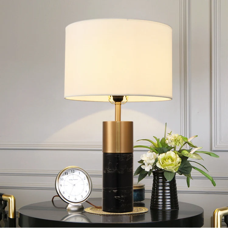 Zeitgenössische Marmor- und Metall-Tischlampe