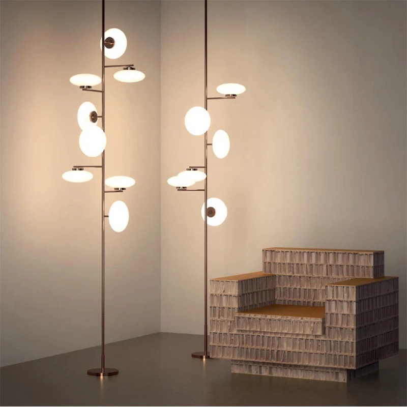 Zeitgenössische Künstlerische Stehlampe