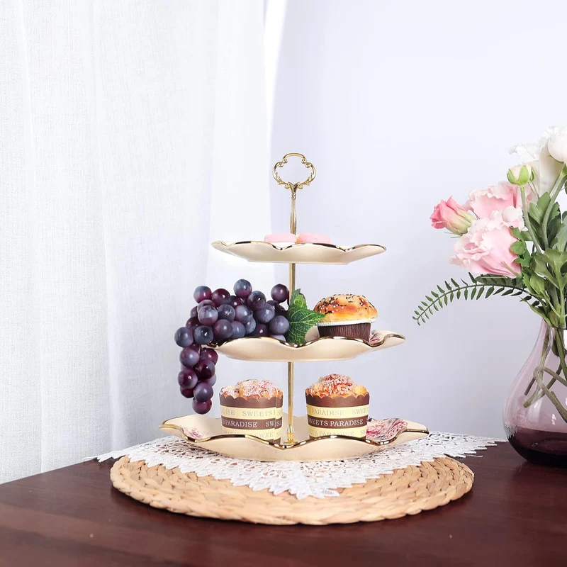 Wunderschöne, edle Etagère mit Blumenmuster und Goldrand