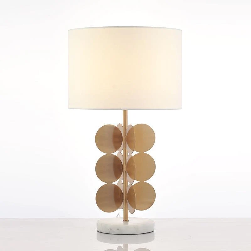 Künstlerische Tischlampe mit modernem geometrischem Design