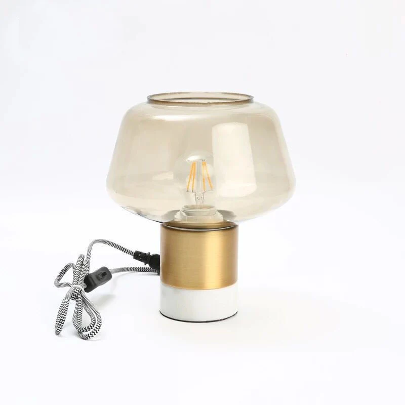 Künstlerische Tischlampe mit geometrischem Design