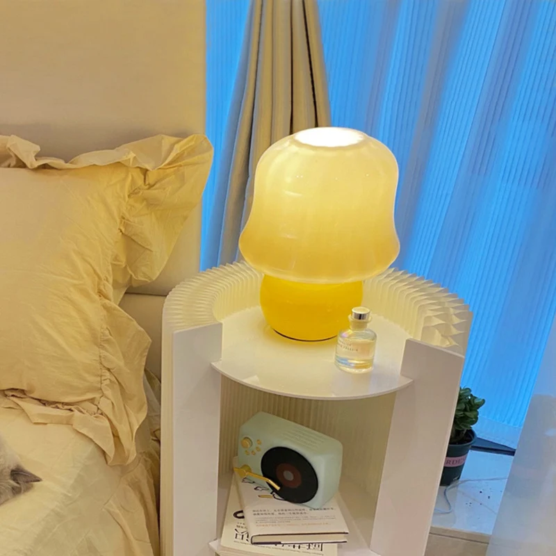 Künstlerische Tischlampe 1790878694