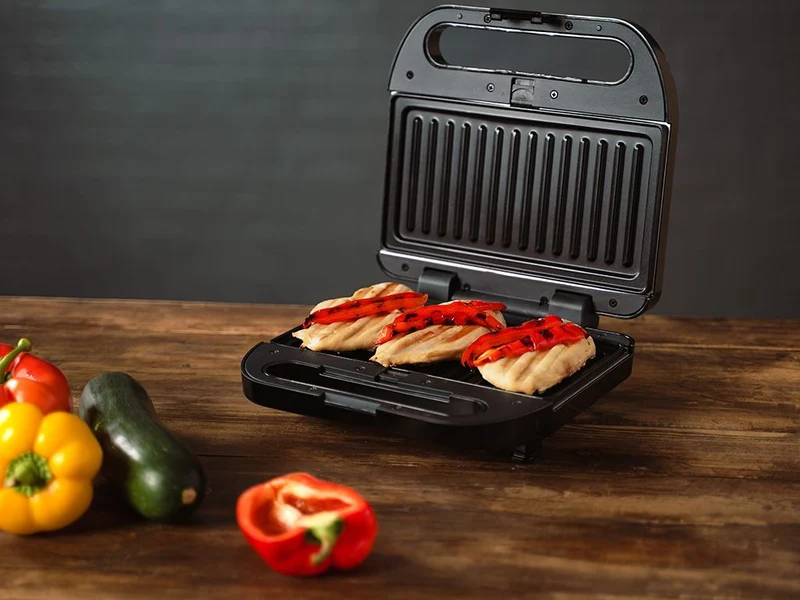 4-IN-1 SANDWICHMAKER