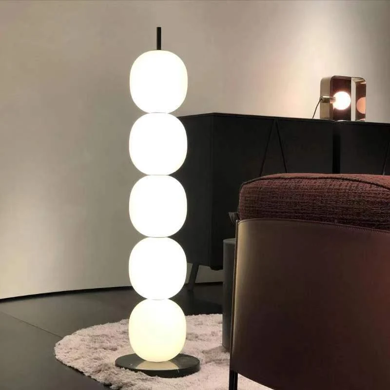 Gelenkige Moderne Stehlampe