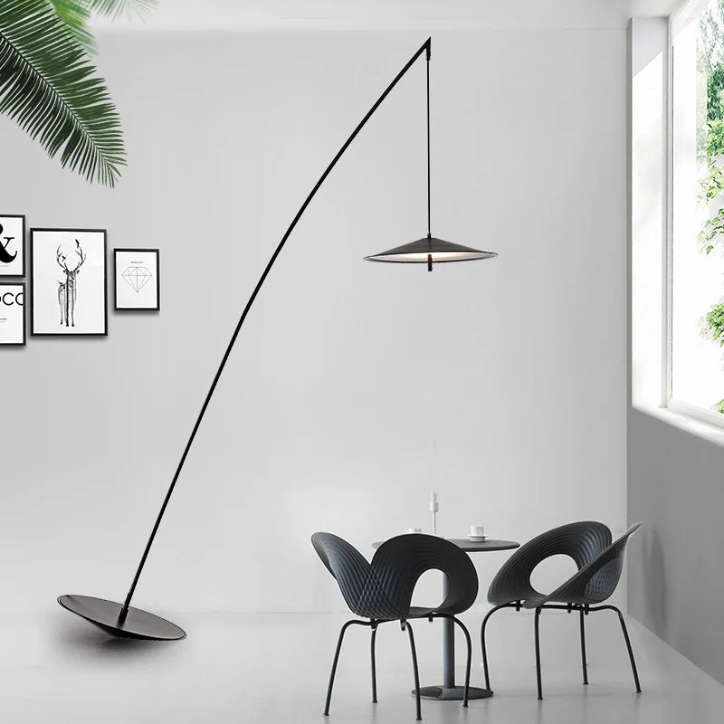 Bogen Stehlampe mit elegantem Design